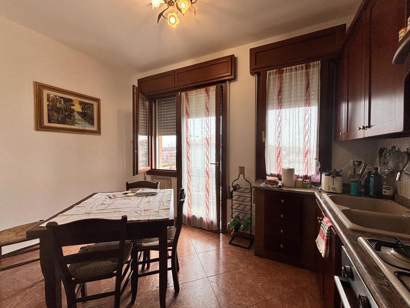 Trilocale in Via P.Nenni Snc, Lendinara