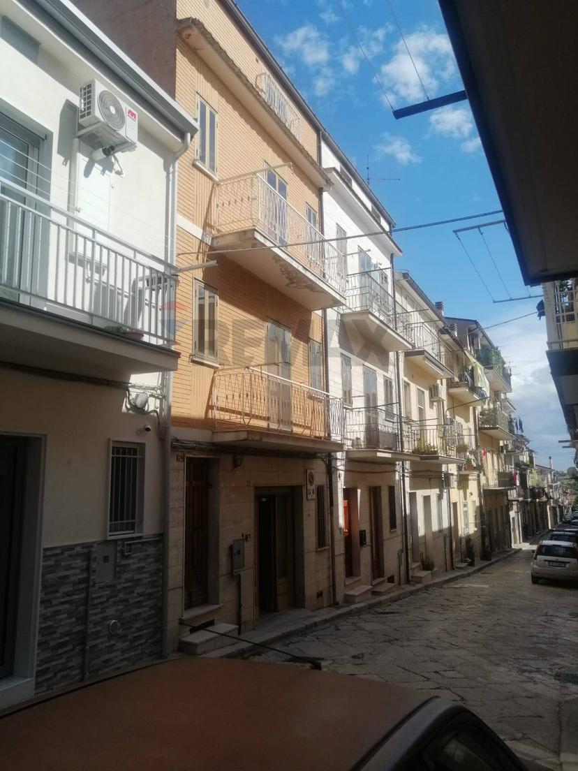 Appartamento in Via Matteo Renato Imbriani 69, San Giovanni Rotondo — foto 2 di 5