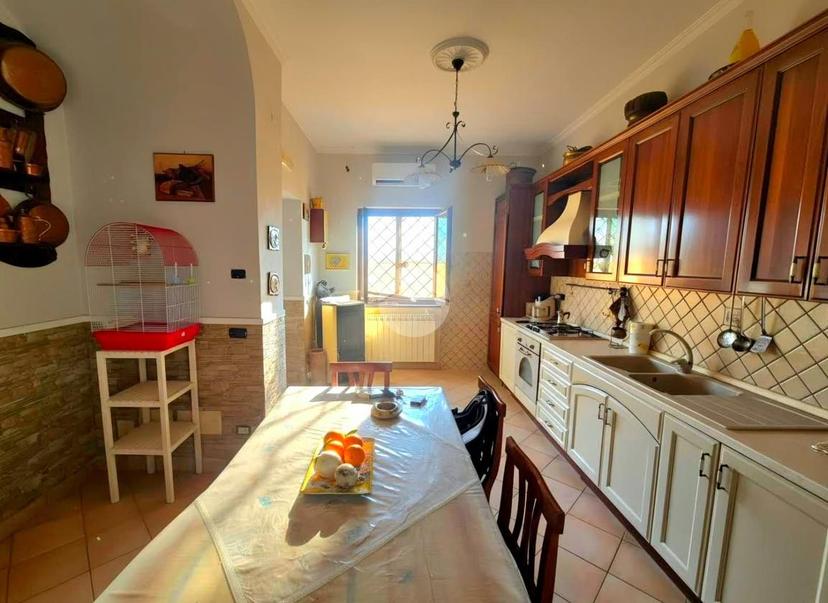 Casa indipendente in Via Chiazzolelle 17, Torre del Greco — foto 4 di 5