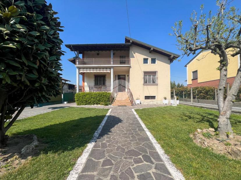 Villa in Via V. Veneto Sera 14, Trenzano — foto 4 di 5