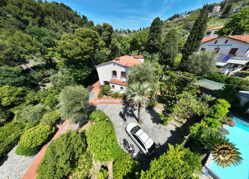 Villa unifamiliare in Via Gioberti 13, Bordighera — foto 3 di 5
