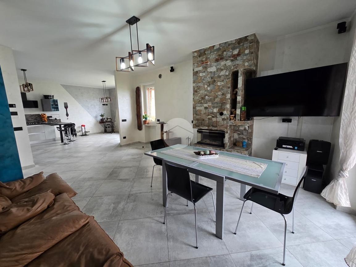 Villa in Via Po 24, San Benigno Canavese