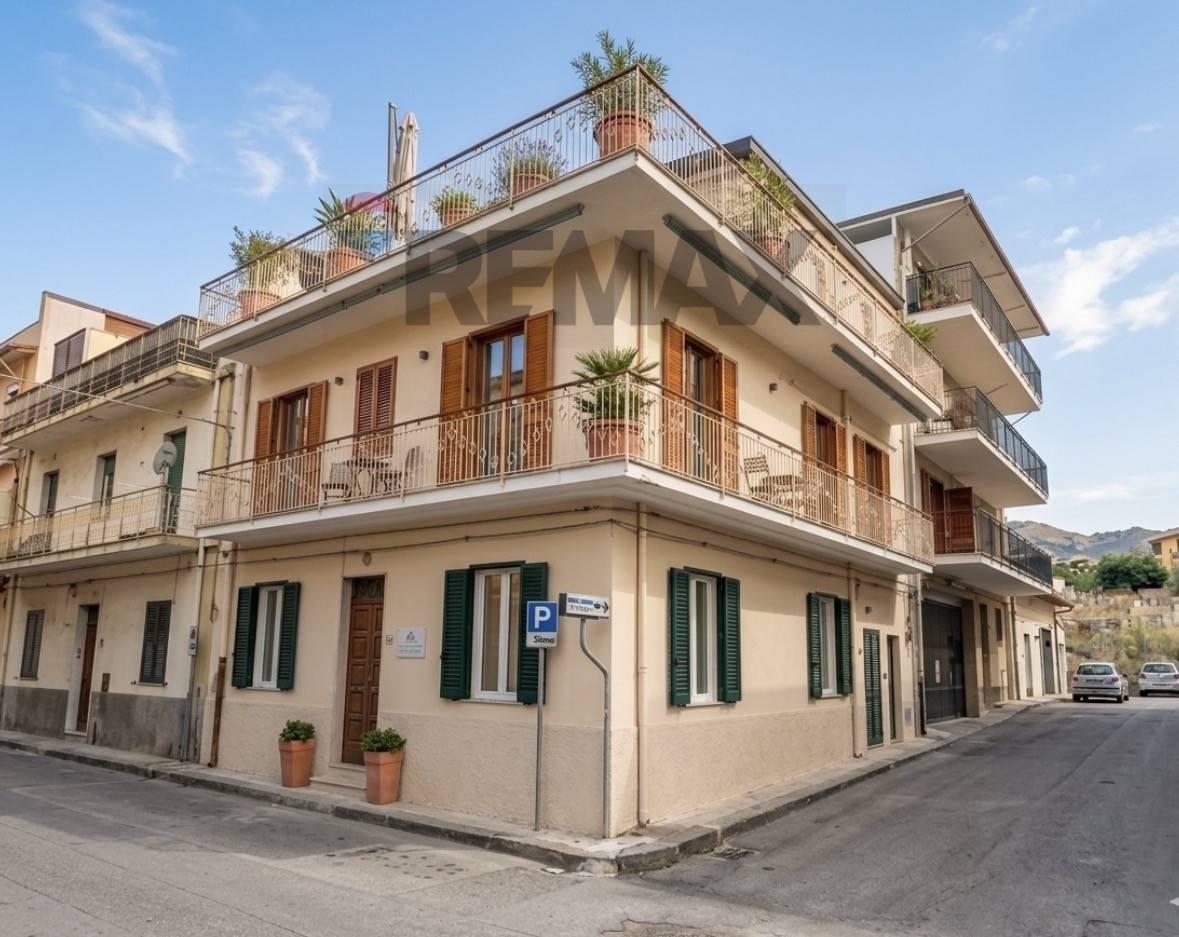 Casa indipendente in Via Pirandello 15, Furci Siculo