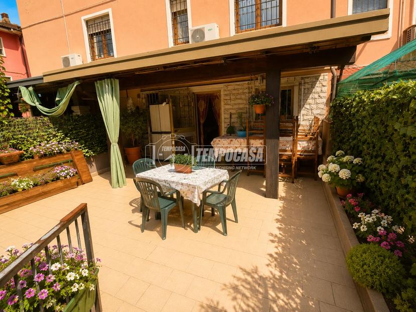 Villa a schiera in Traversa Diciottesima Villaggio Sereno 68, Brescia