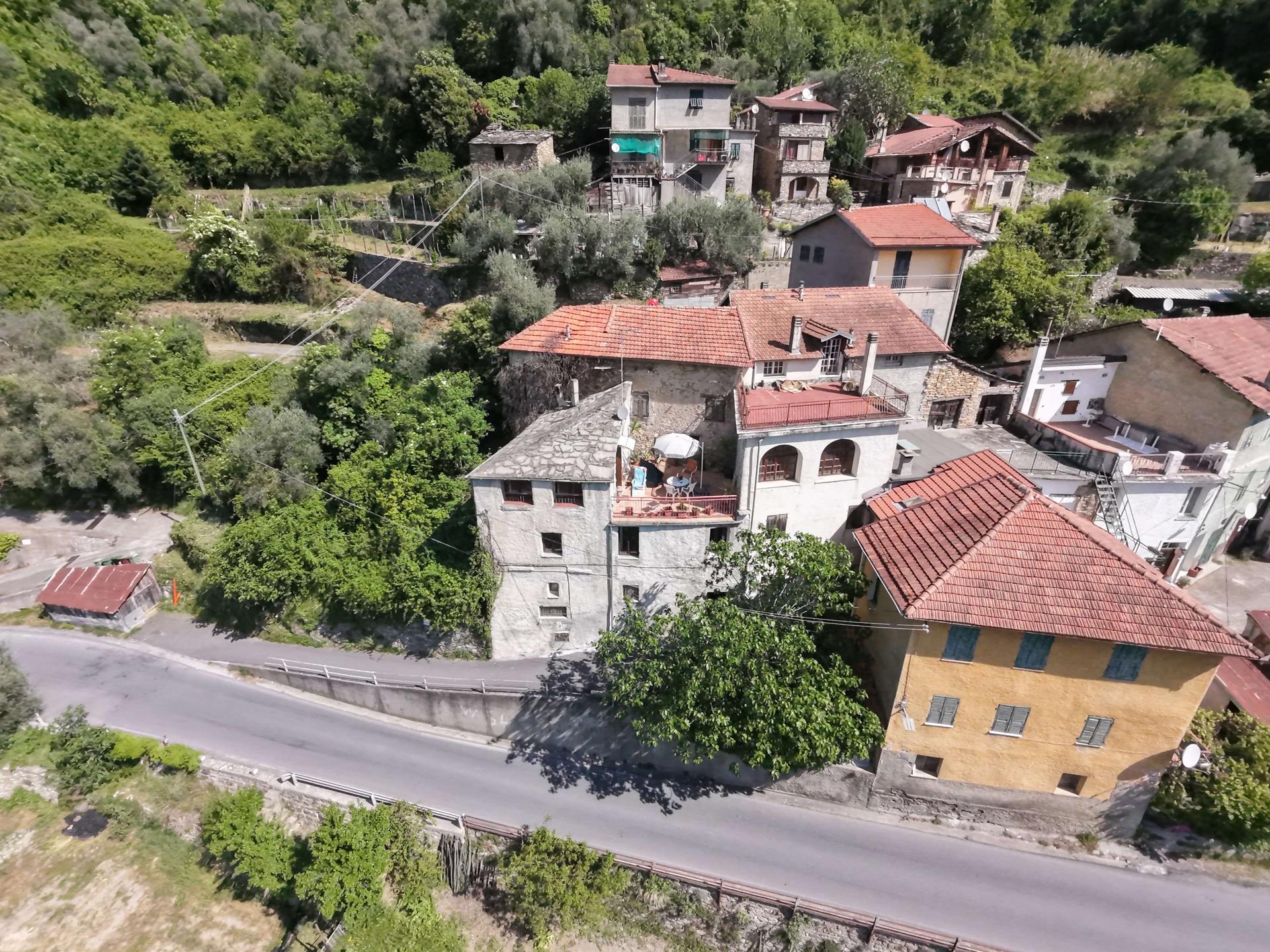 Casa indipendente in Via San Lorenzo 15, Pieve di Teco