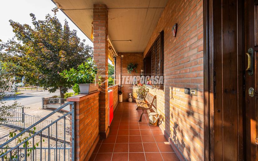 Villa a schiera, Maranello