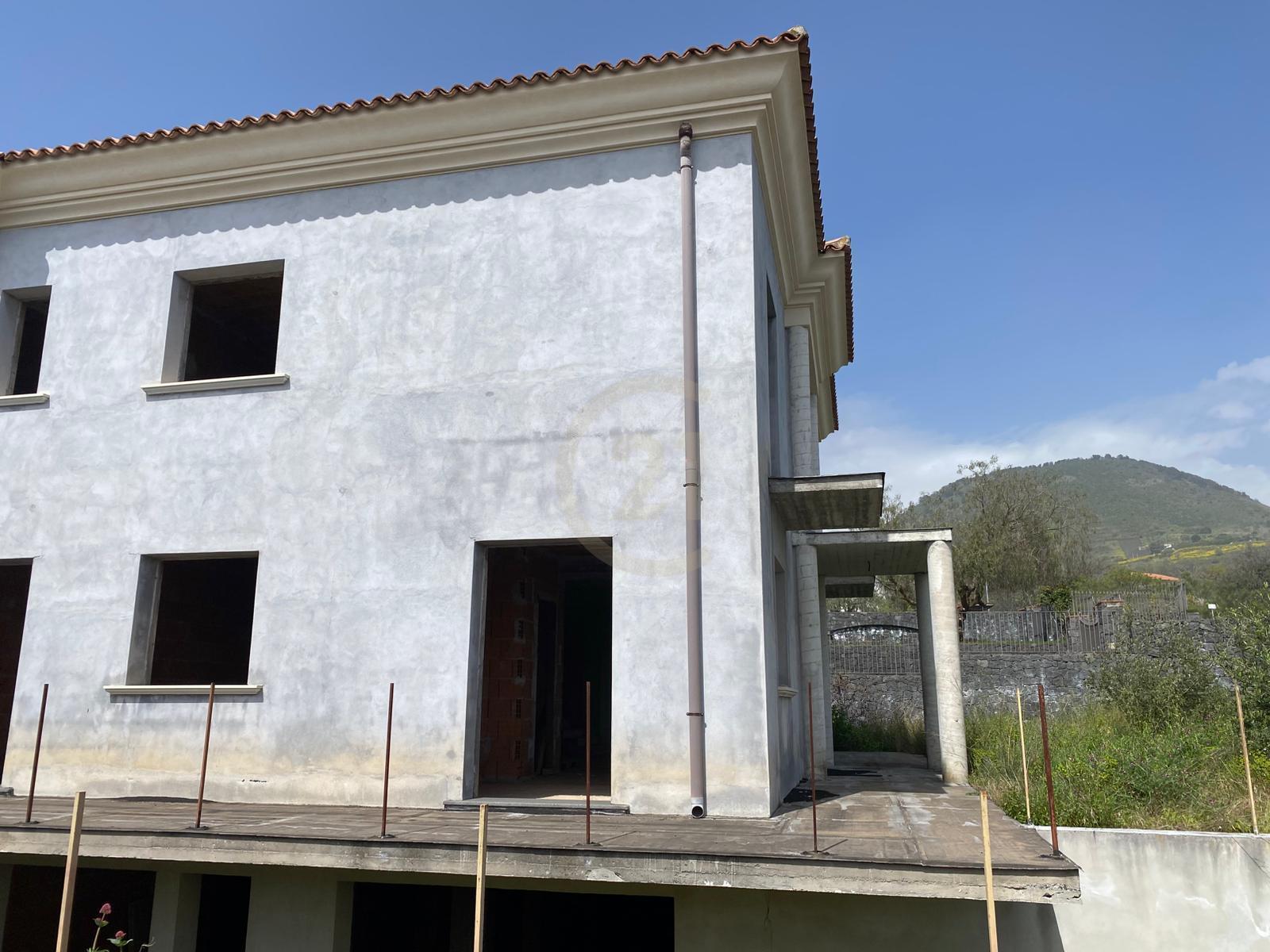 Villa in Via Vincenzo Bellini 4, Zafferana Etnea