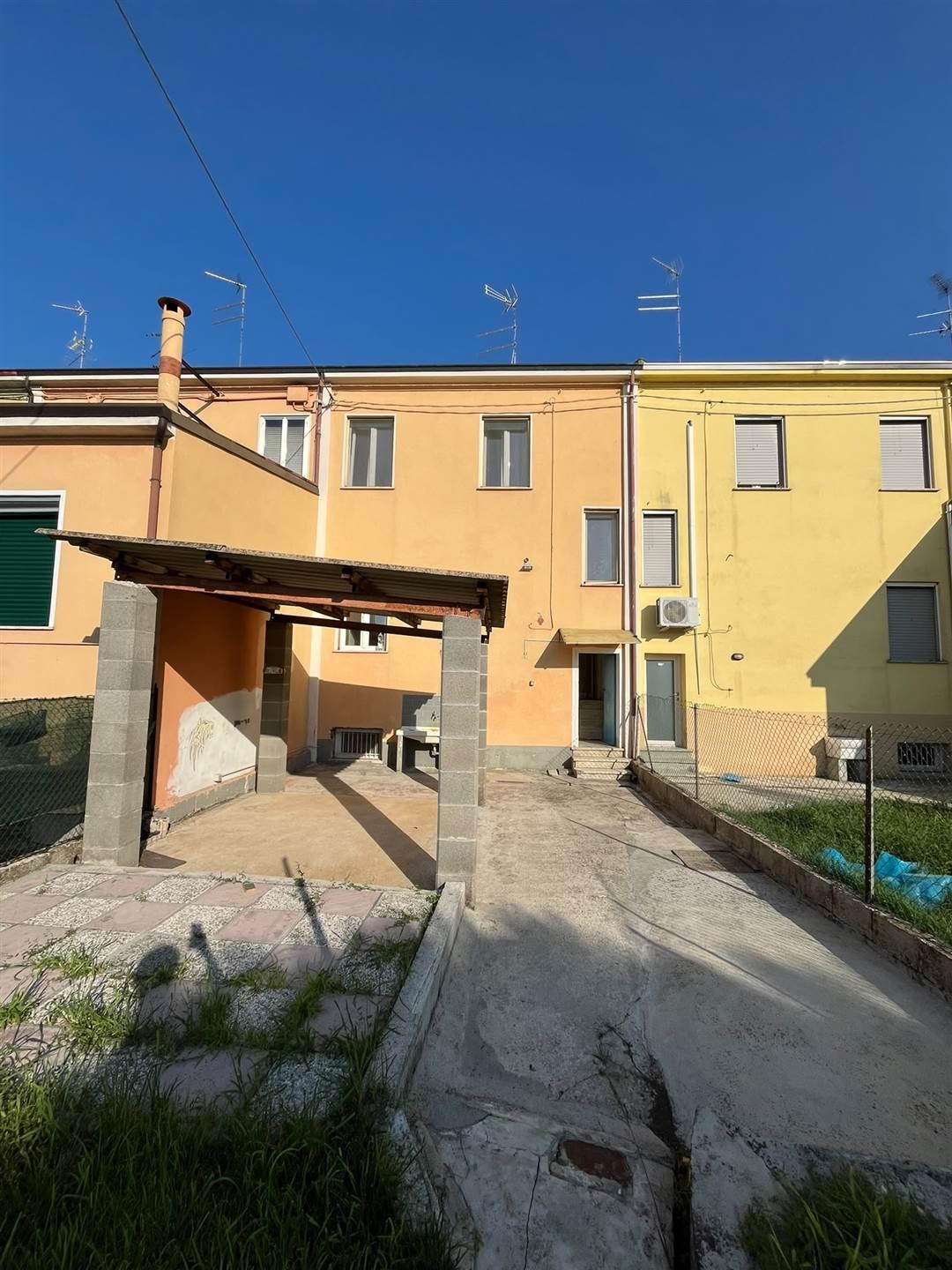 Casa indipendente, Quistello