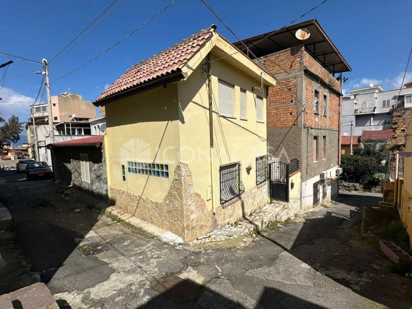 Terratetto unifamiliare in Via a Rione G S.N.C., Reggio di Calabria — foto 4 di 5
