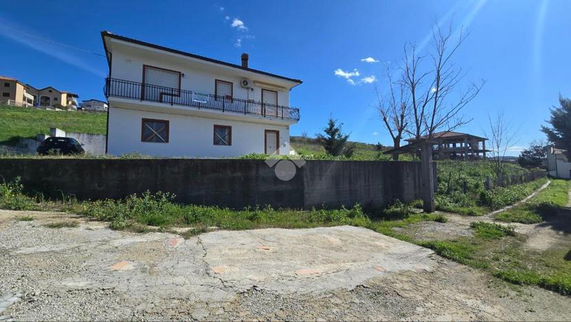 Casa indipendente in Via Impennuti 10, Luzzi — foto 3 di 5