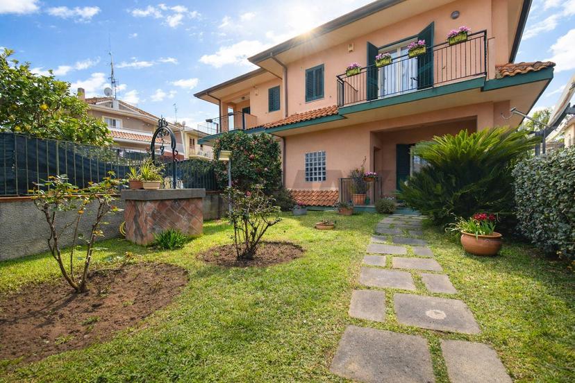 Villa in Via Luigi Capuana 10, Aci Sant'Antonio — foto 4 di 5