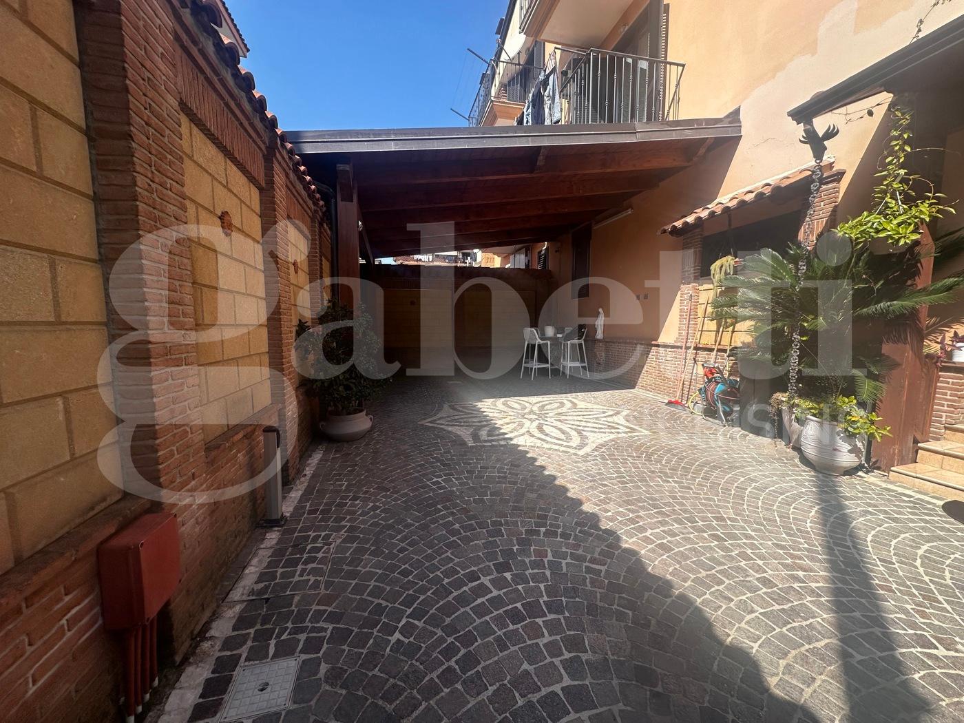 Villa in Via Benvenuto Cellini 9, Orta di Atella