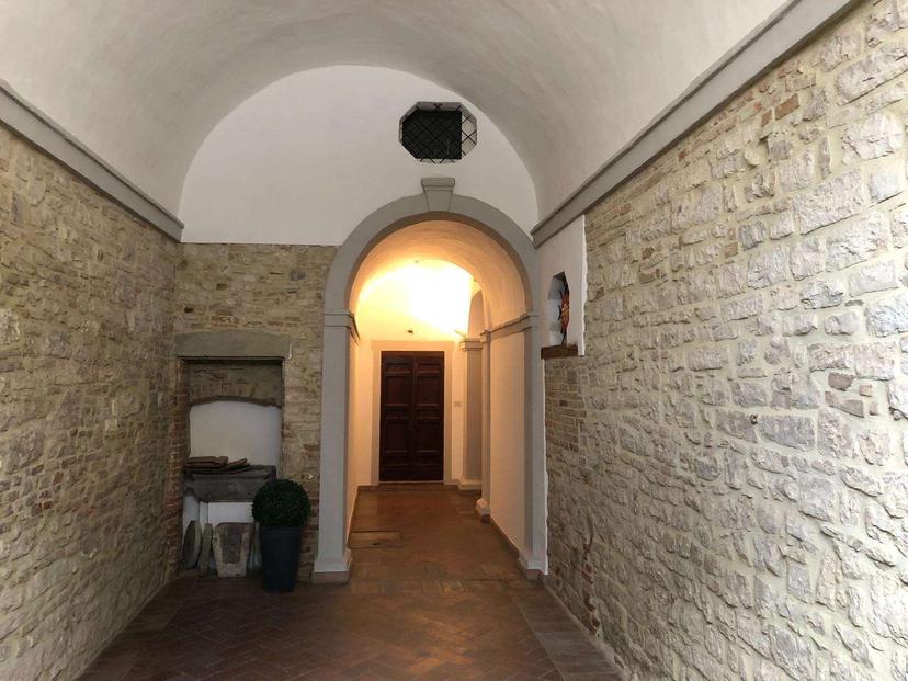 Attico in Piazza del Popolo  6, Todi