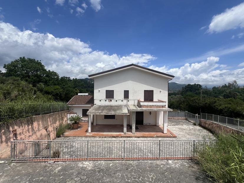 Villa bifamiliare in Contrada Valle di Natale, San Giovanni a Piro — foto 2 di 5