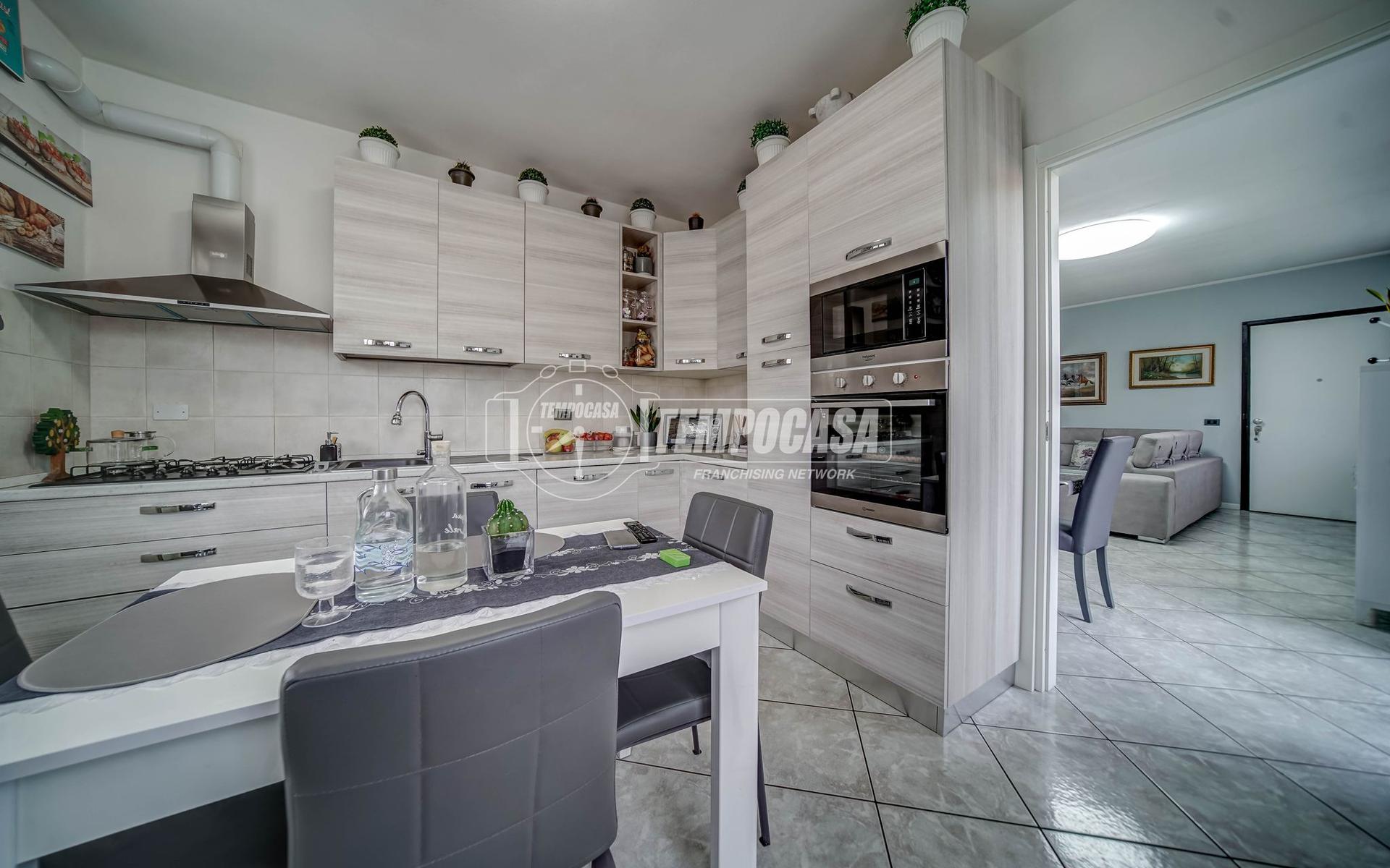 Trilocale in Via Massimo d'Antona, Castelletto sopra Ticino