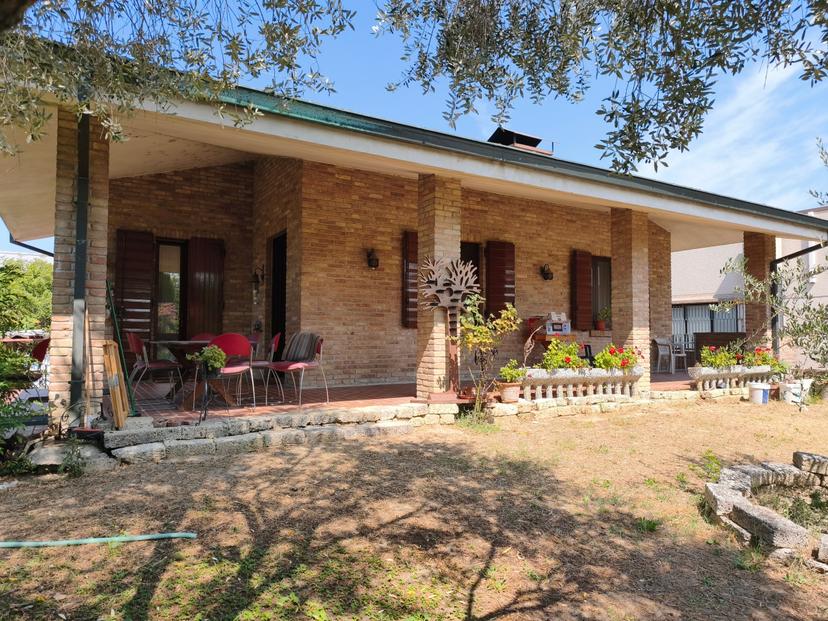 Villa in Via Novella 17, Concordia sulla Secchia — foto 5 di 5