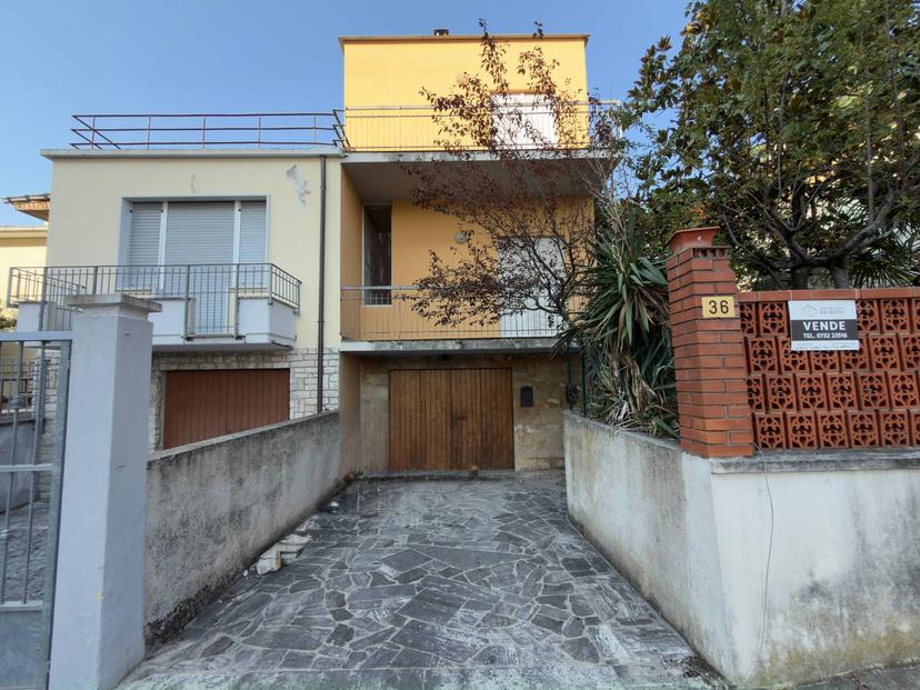 Villa a schiera in Via Monti 36, Fabriano — foto 2 di 5
