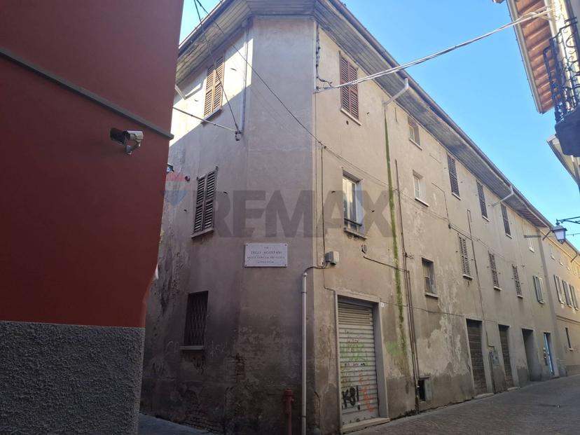 Rustico in Via Bartolomeo Rozzone 8, Treviglio — foto 2 di 5