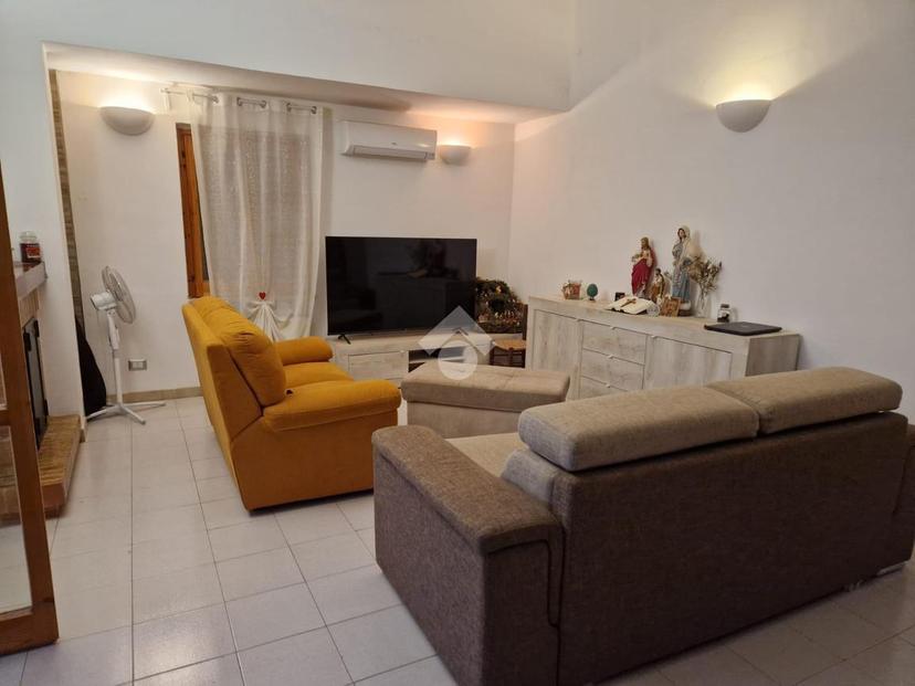 Villa a schiera in Contrada Lagogemolo 1, Cassano delle Murge — foto 3 di 5