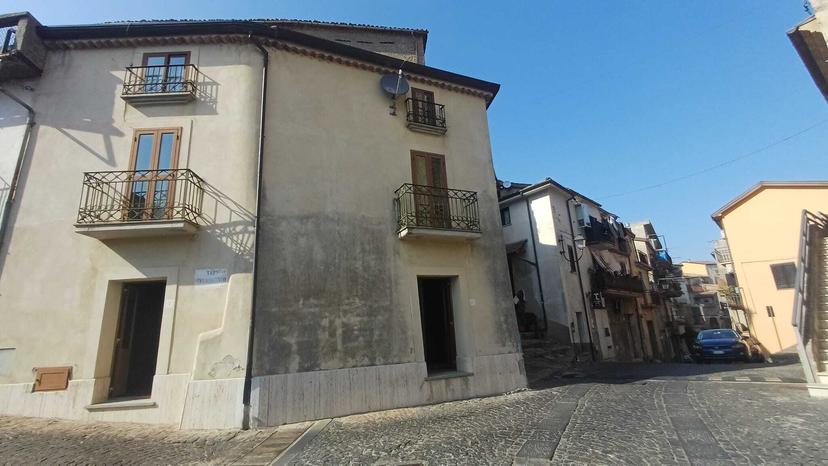 Trilocale in Vico 1 Guglielmo Marconi 1, Torano Castello — foto 3 di 5