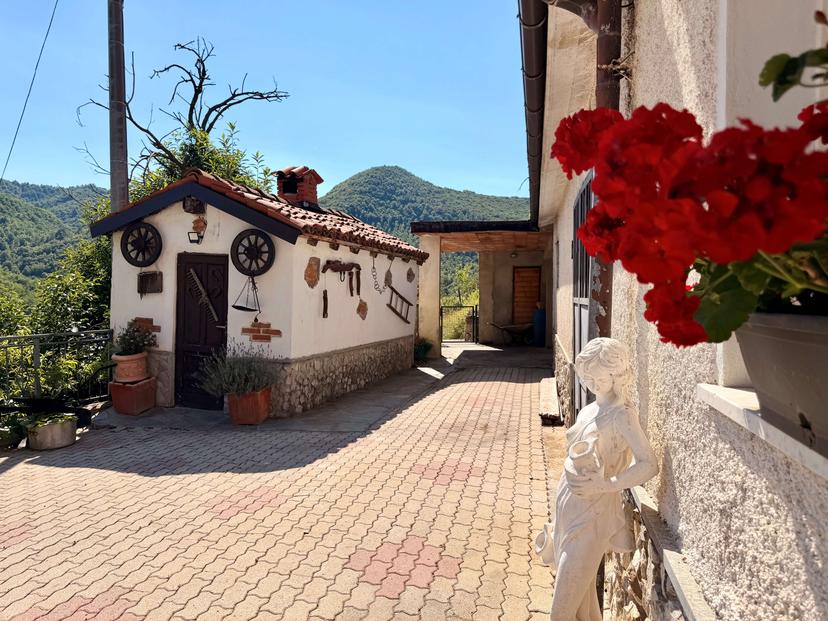 Casa indipendente in Strada Colle San Bernardino  8, Garessio — foto 4 di 5