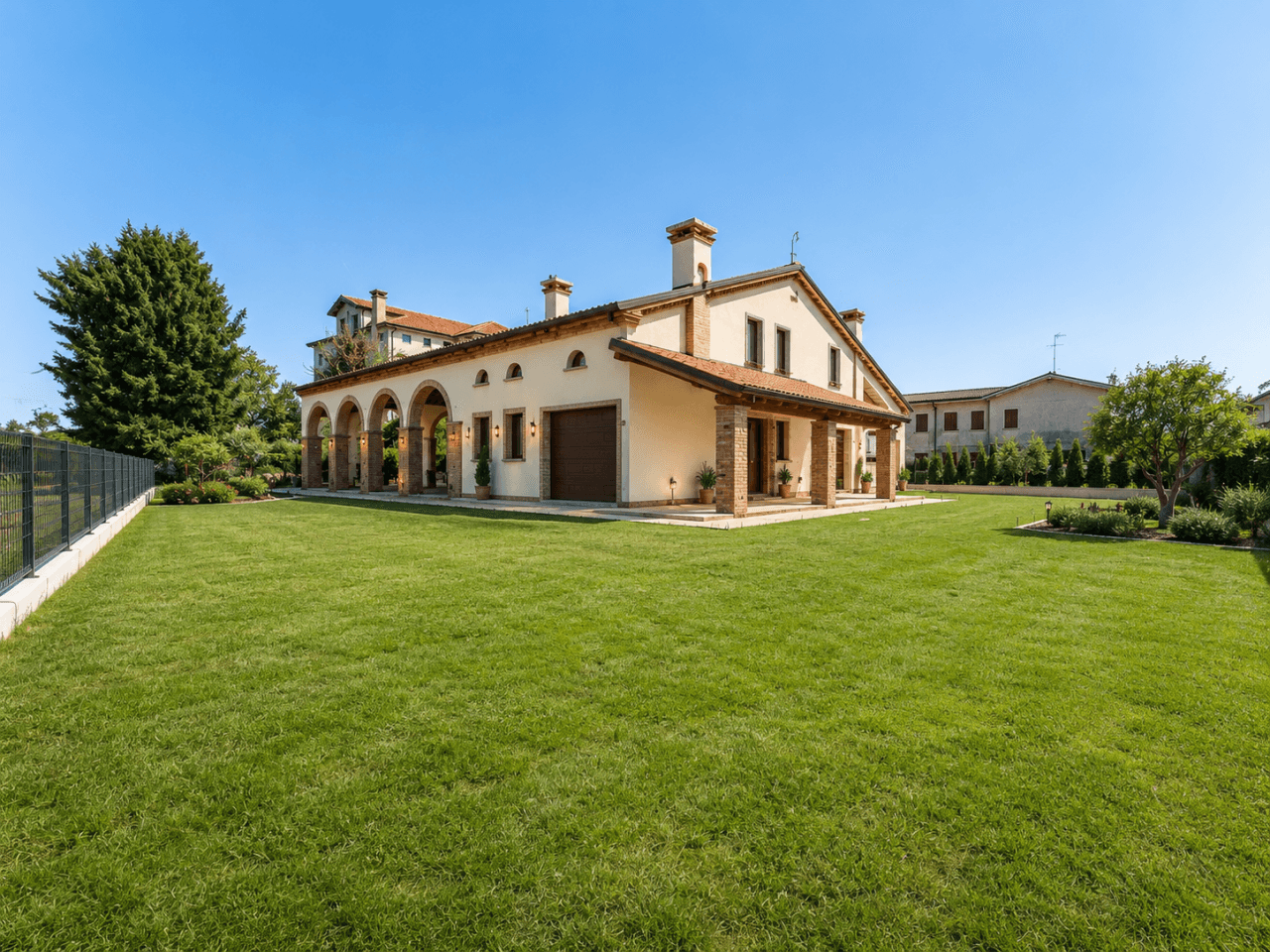Villa in Via 8 Marzo, Snc, Campolongo Maggiore