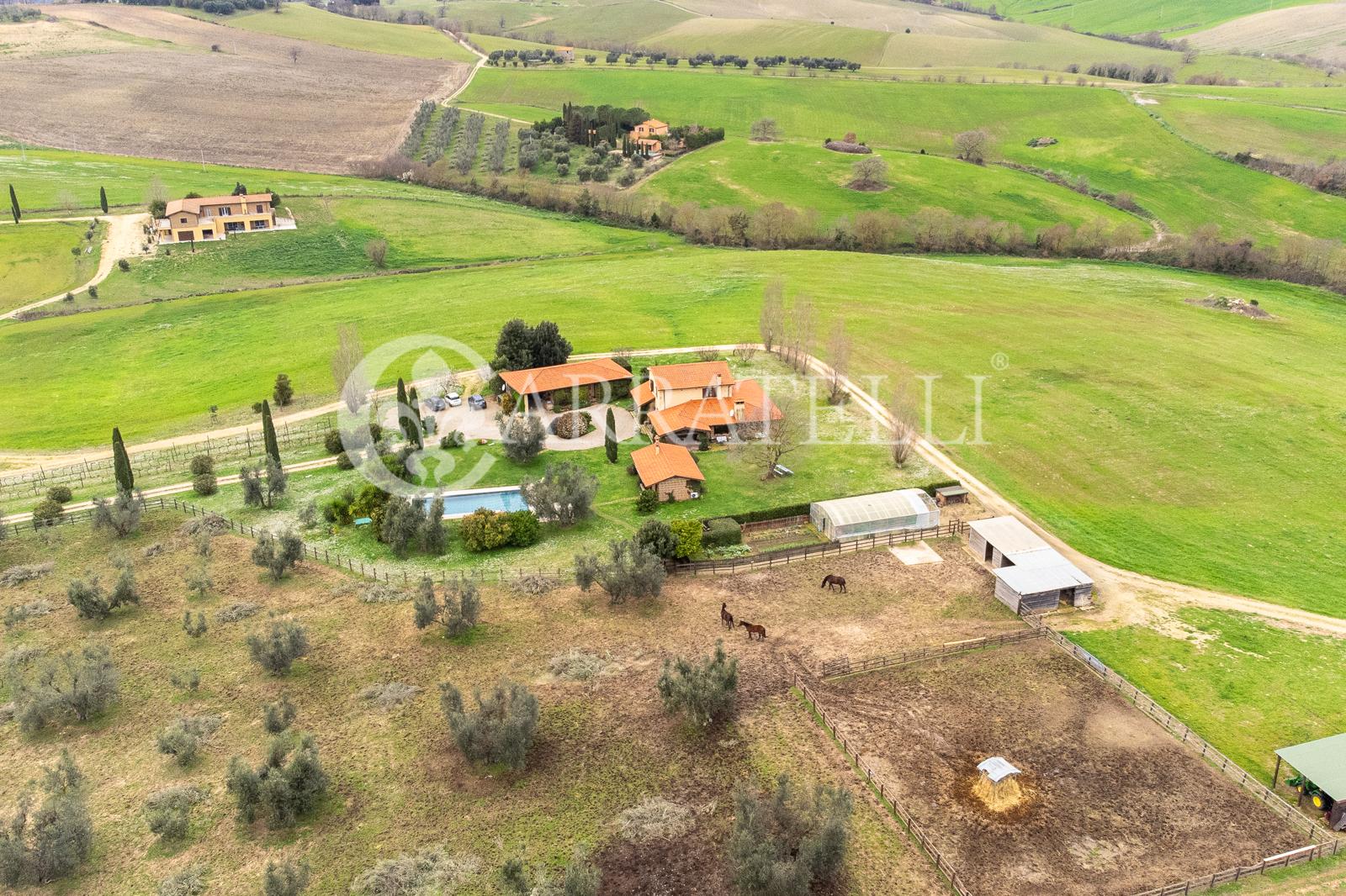Rustico in 8rh4+Fg6 Tuscania, Tuscania