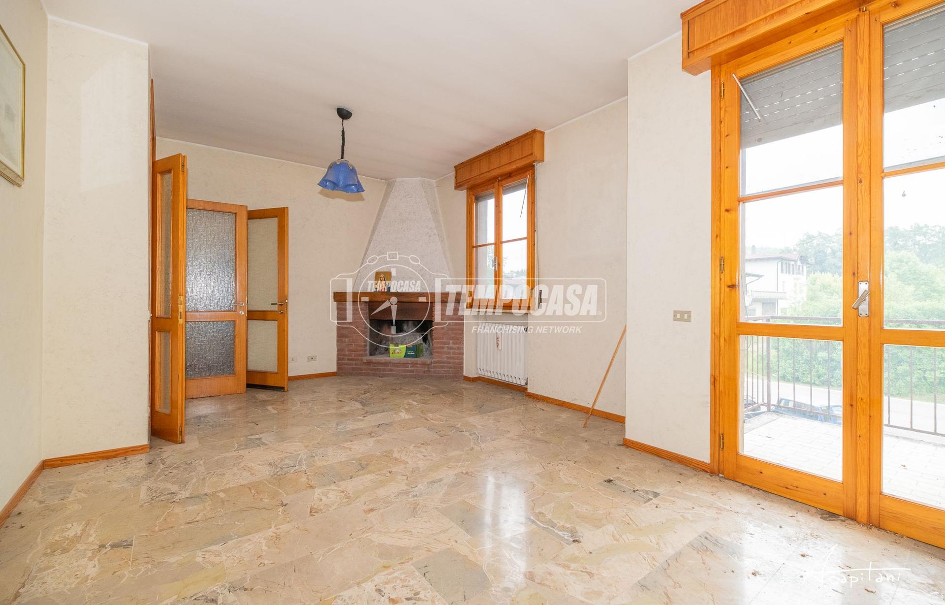 Quadrilocale in Via Roma 10, Casina