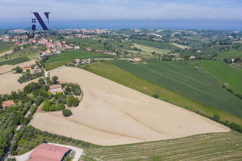 Casa colonica in Strada Vincareto, San Costanzo — foto 4 di 5