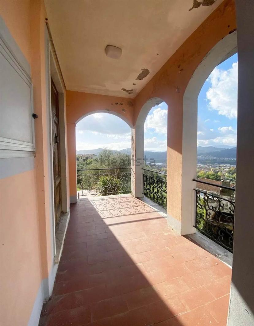 Villa, Bolano — foto 2 di 5