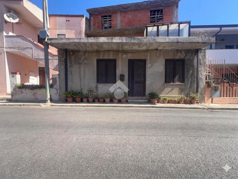 Casa indipendente in Via Simaxis 54, Oristano — foto 3 di 5