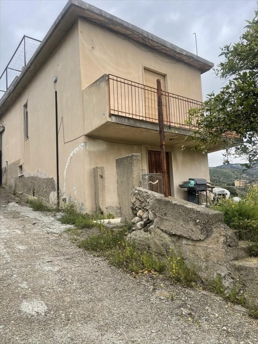 Casa indipendente in Via Spirito Santo, Reggio di Calabria — foto 3 di 5