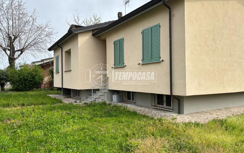 Villa in Via Gian Lorenzo Bernini, Castel San Giovanni — foto 3 di 5
