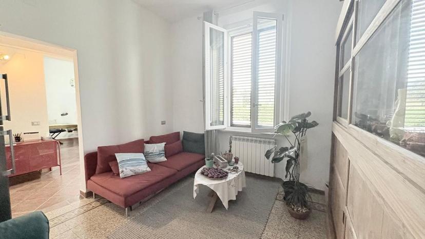 Villa bifamiliare in Puccini 55100, Lucca