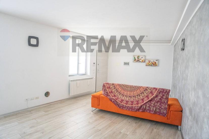 Trilocale in Via Corridoni 4, Gavirate — foto 3 di 5
