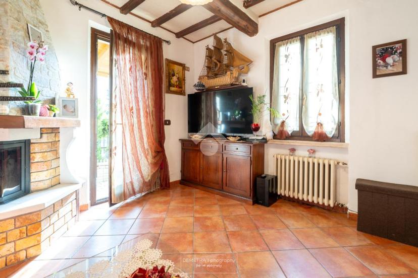 Casa indipendente in Via Giosuè Carducci 4, Savignano sul Panaro — foto 2 di 5