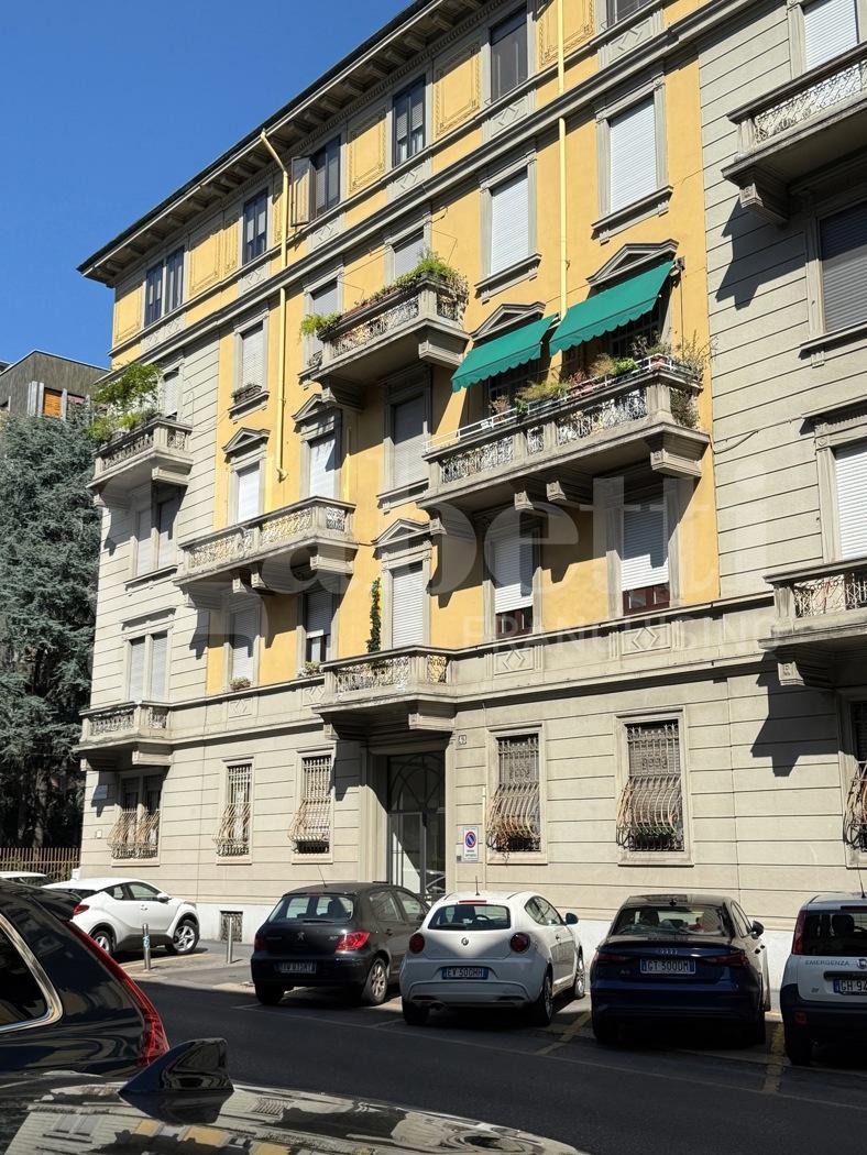 Trilocale in Via E. Morosini 43, Milano