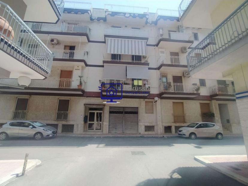 Trilocale in Via Conversano 68, Castellana Grotte — foto 2 di 5