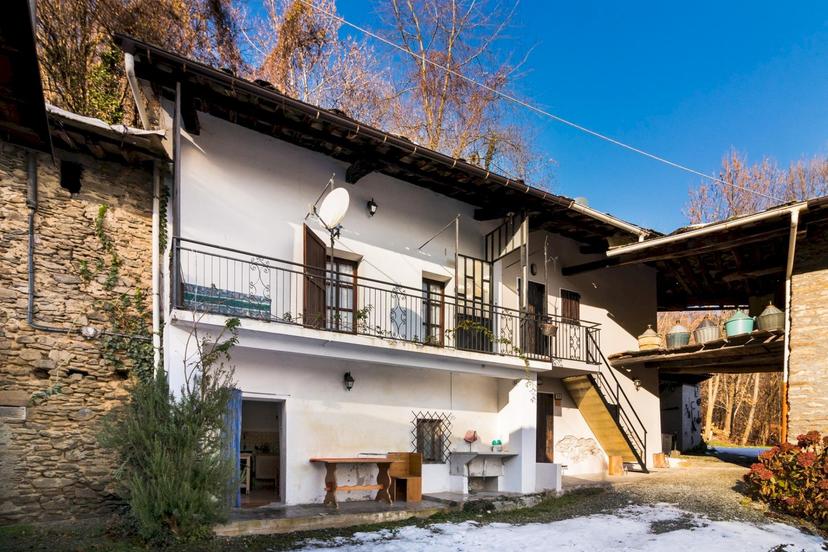 Baita in Borgata Billia 8, Sanfront — foto 3 di 5