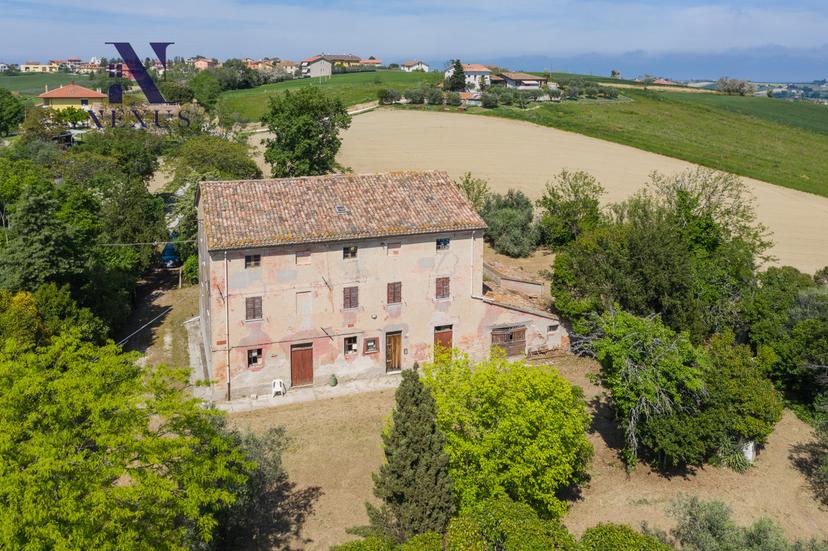 Casa colonica in Strada Vincareto, San Costanzo — foto 3 di 5