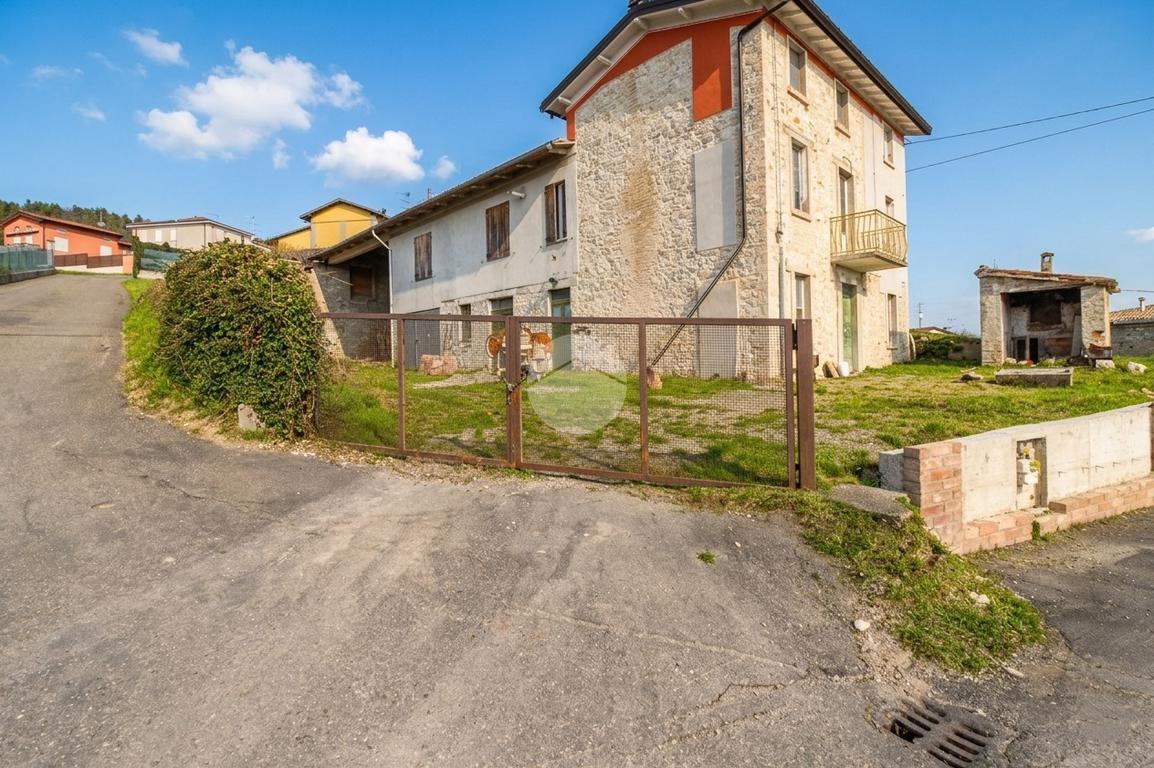 Casa indipendente in Strada Case Barbieri 4, Langhirano