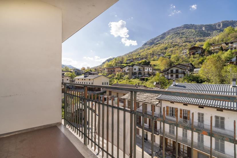 Trilocale in Via Vittorio Veneto 53, Frassino — foto 3 di 5