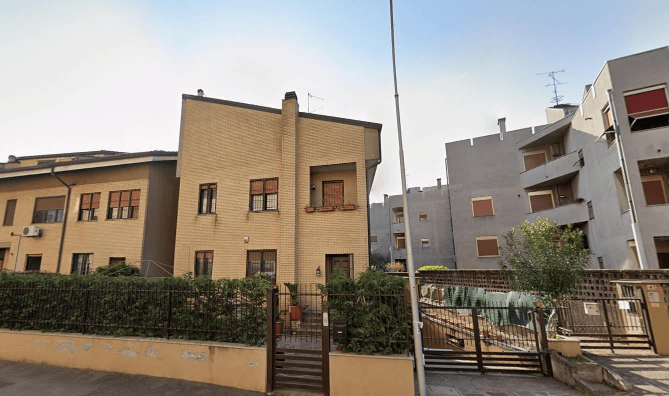 Stanza in appartamento in Via Giovanni Paisiello, Monza