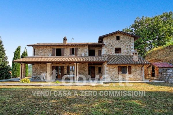 Villa in Via San Benedetto 6, Folignano