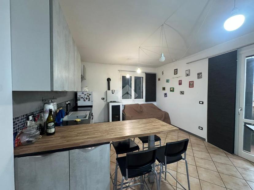 Trilocale in Via Carracci 8, Reggio nell'Emilia — foto 2 di 5