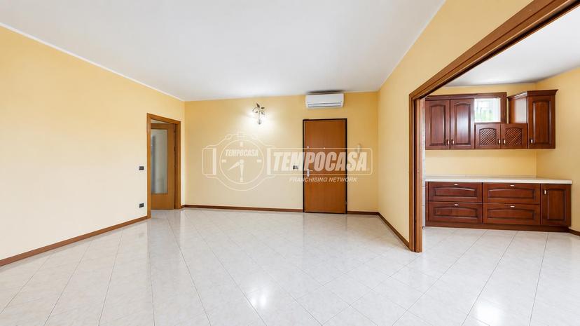 Trilocale in Strada Reatino 60, Novellara