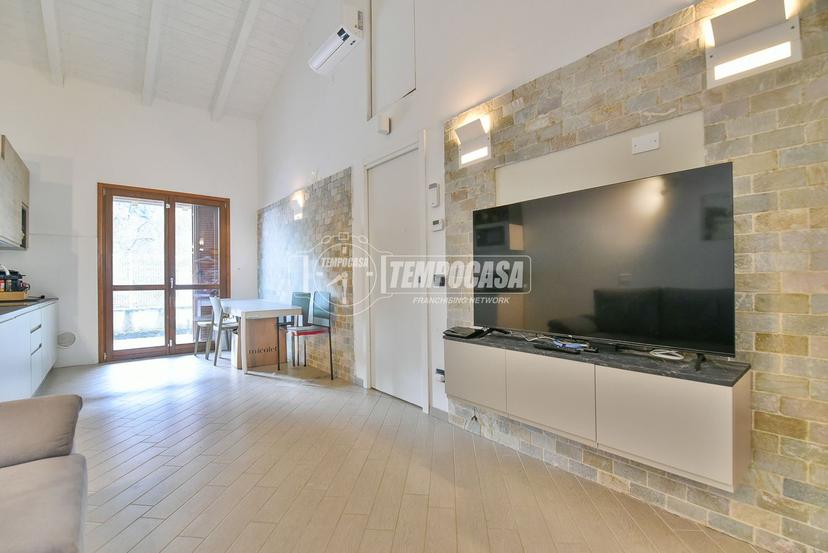 Villa in Via Privata Monsignor Giorgio Zunini, Oliveto Lario — foto 3 di 5