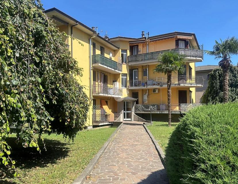 Bilocale in Viale Brianza 51, Carate Brianza — foto 3 di 5
