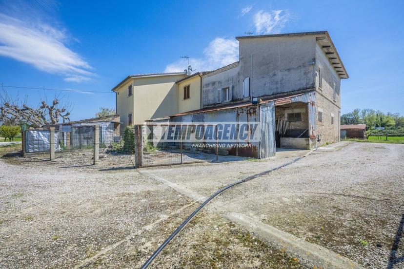 Casa colonica in Contrada Campoleone, Morrovalle — foto 5 di 5