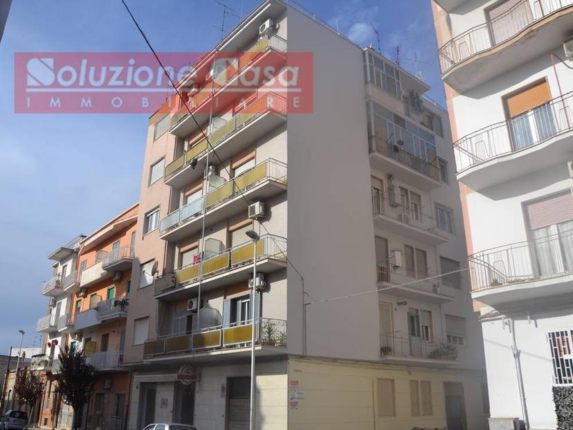 Quadrilocale in Via Piemonte 1, Canosa di Puglia